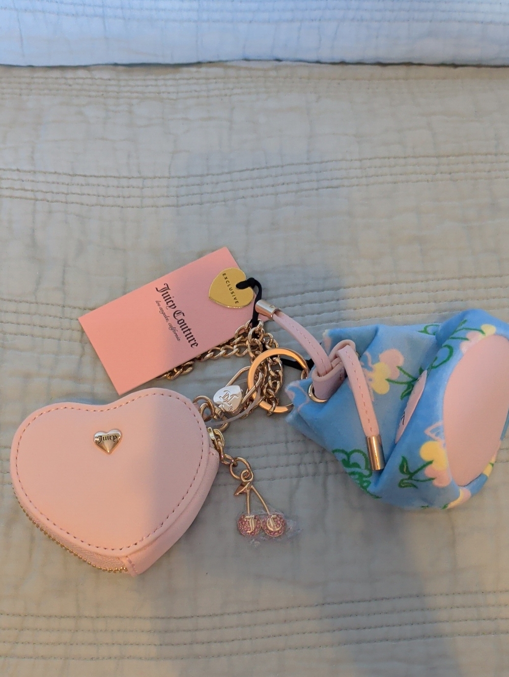 Exclusive Juicy Couture Light Pink Heart Coin Purse Keychain Blue Floral & Charm